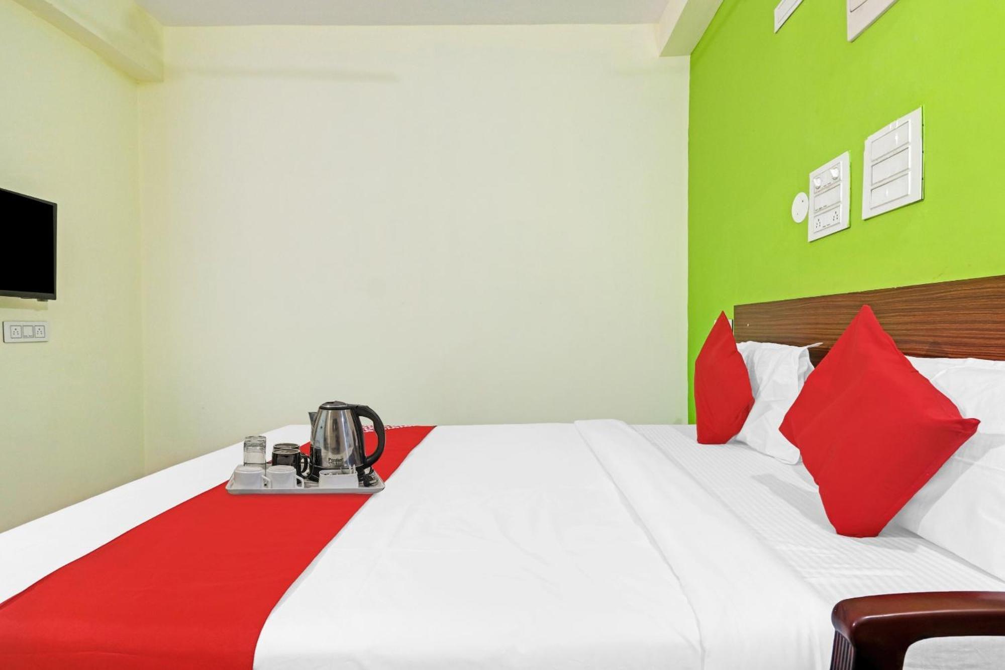 Super Hotel O Dk Reddy Square Hyderabad Ngoại thất bức ảnh